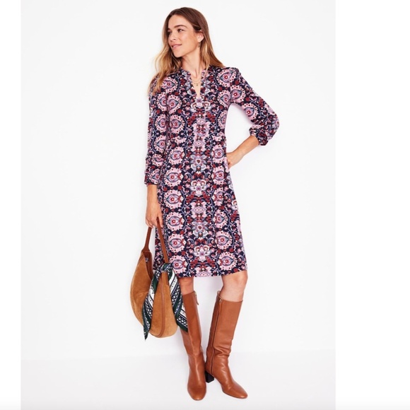Boden Naomi Relaxed Jersey Dress in Navy and Pink Medallion, Size 8 US - Picture 1 of 9